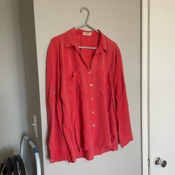 Hollister pink button down shirt - Picture 2 of 10